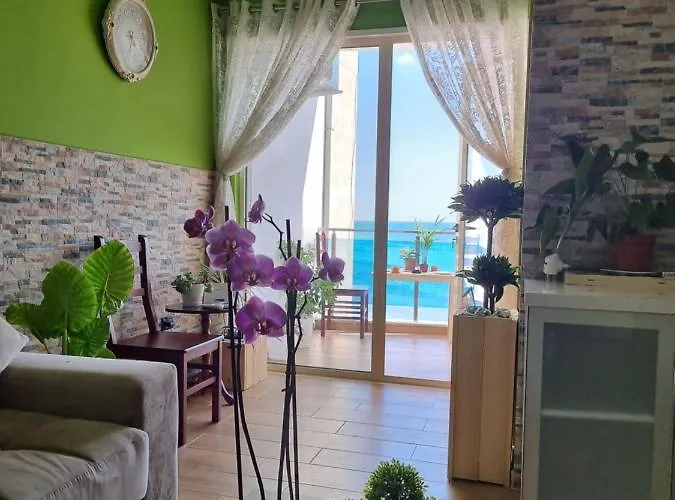 Seaview Luxury Apartment